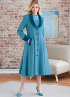 Schnittmuster märchenhafter Damenmantel mit Samtkragen und Kleid Butterick 6868 Gr. 34-50